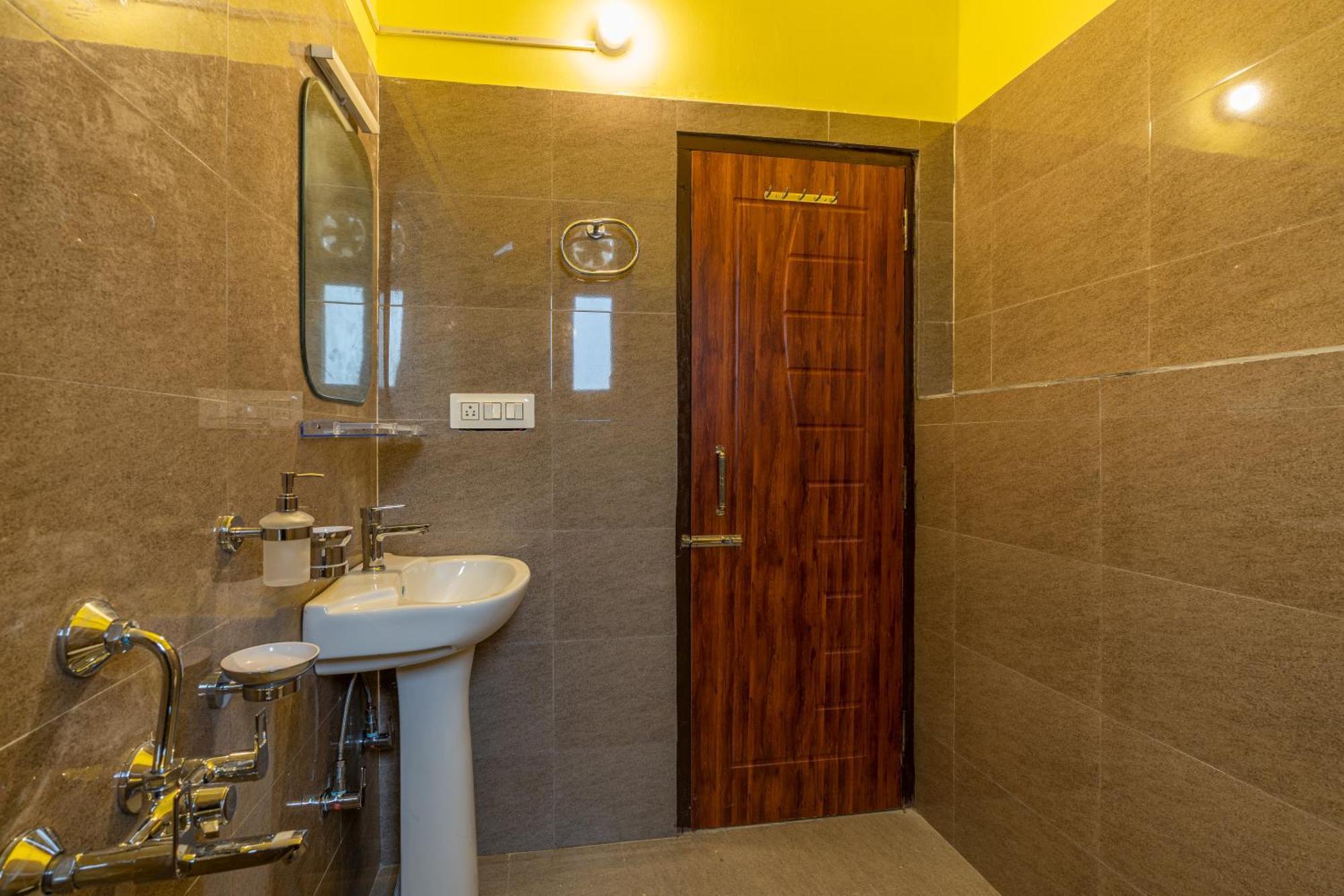 The Hosteller Tirthan Valley Gushaini Room photo